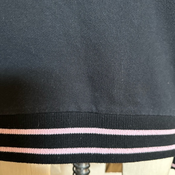 Fila Black sweatshirt With Multicolor Letters. Size Medium - Picture 4 of 7